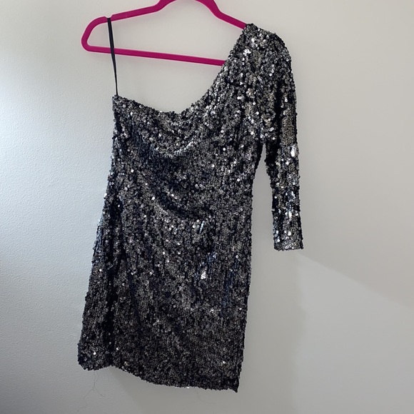 Ark & Co. Sequin Dress - Picture 4 of 5